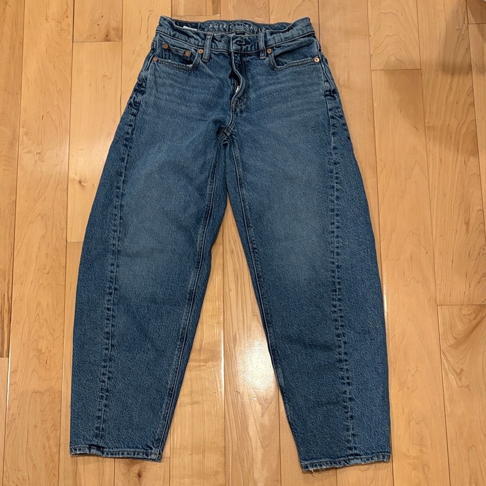 women’s american eagle barrel jeans